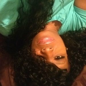 Meet your Posher, Latrecia